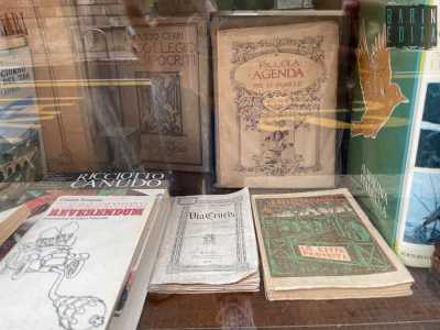 ...un�edizione del 1884 della Via Crucis
